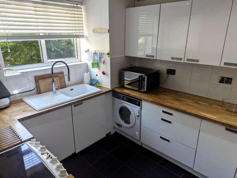 ロンドンCharming 2-Bed Garden Flatアパートメント エクステリア 写真