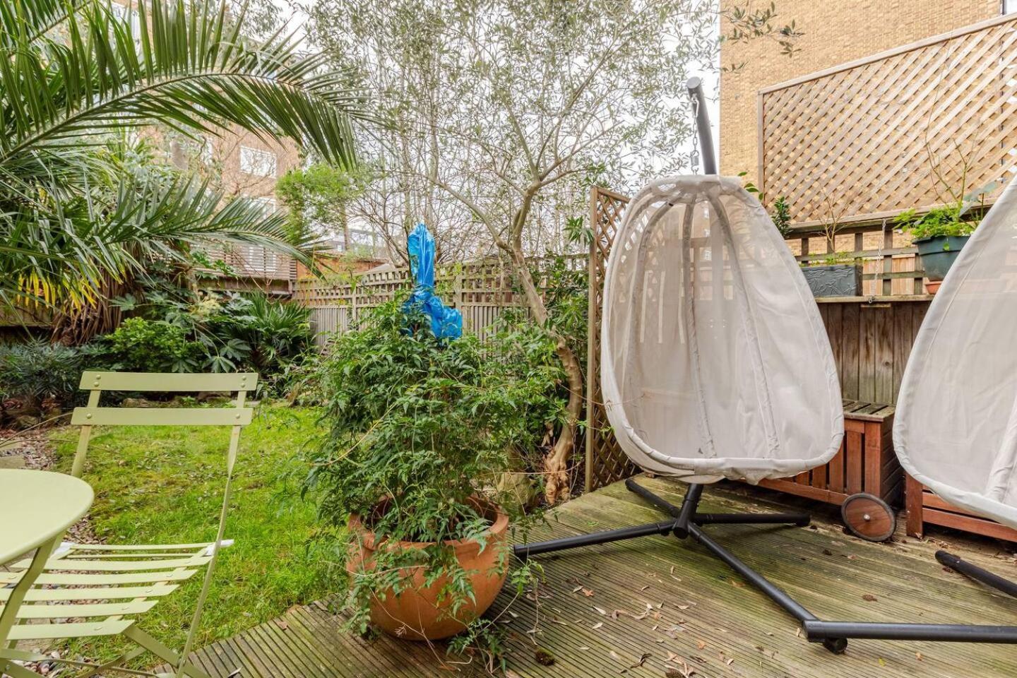 ロンドンCharming 2-Bed Garden Flatアパートメント エクステリア 写真